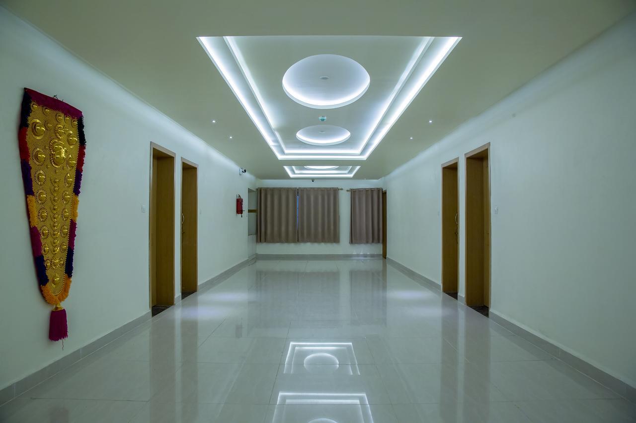 马伊拉杜图赖 The Grand White Palace酒店 外观 照片